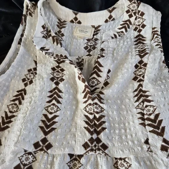 Sterling & Stitch Womens Western Geometric White Brown Ruffle Tank Top Sz Small - Picture 6 of 6